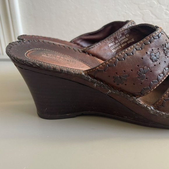 Clarks Brown Artisan Collection Women's Leather Clogs Slip-Ons US 9.5M Mules - Picture 10 of 10